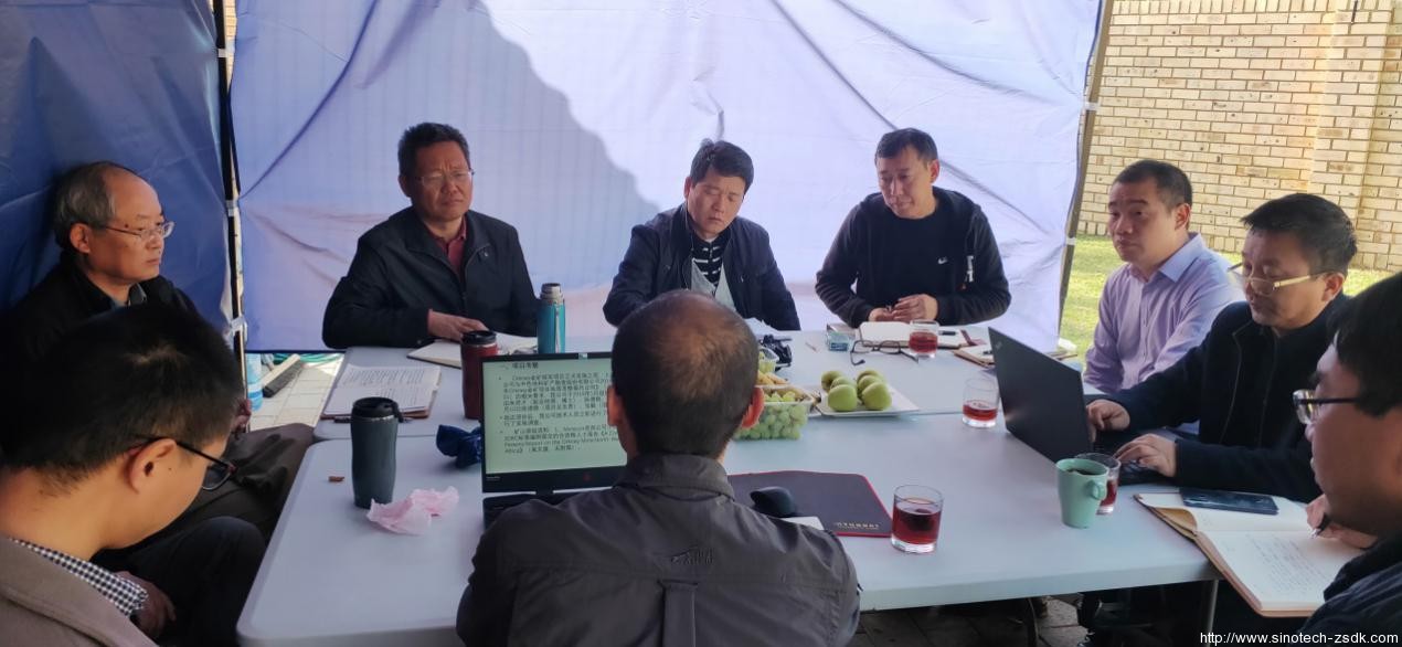 鵬欣資源姚敬金總經(jīng)理及甲方相關(guān)領(lǐng)導(dǎo)在駐地聽取項(xiàng)目匯報(bào)